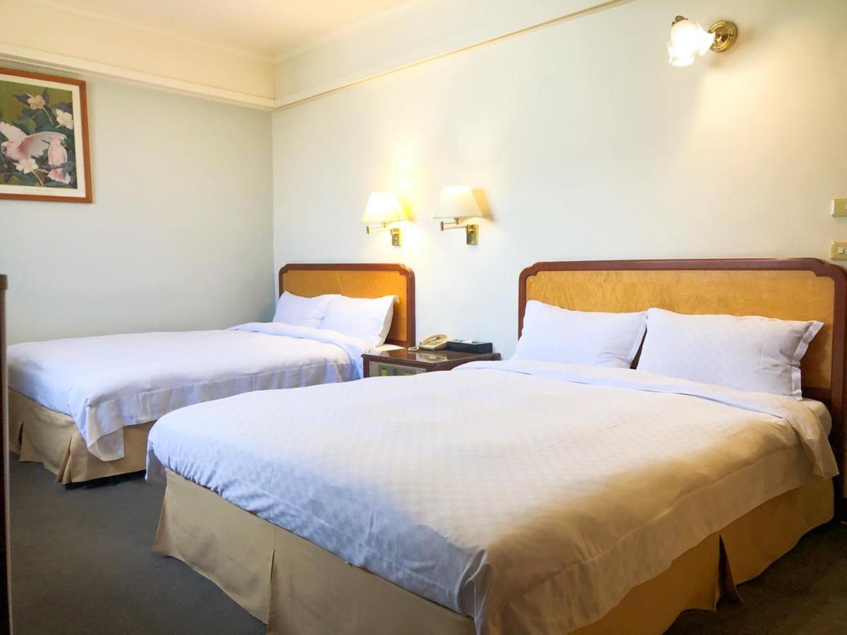 Moonlight Hotel Kota Hsinchu Bagian luar foto